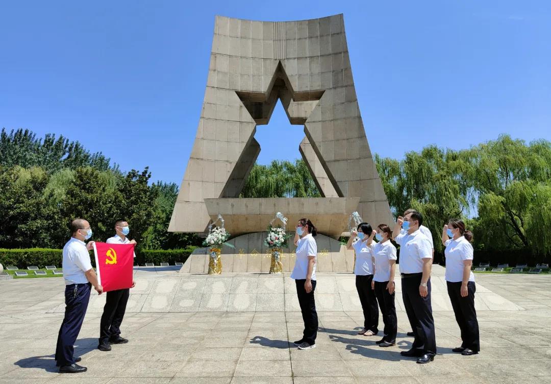 1635491299638079405.jpg 1635491299638079405.jpg