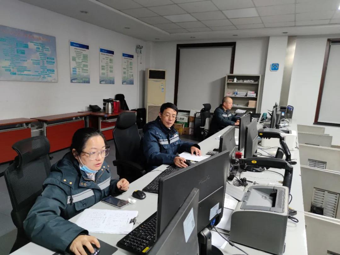 1637740069493055031.jpg 1637740069493055031.jpg