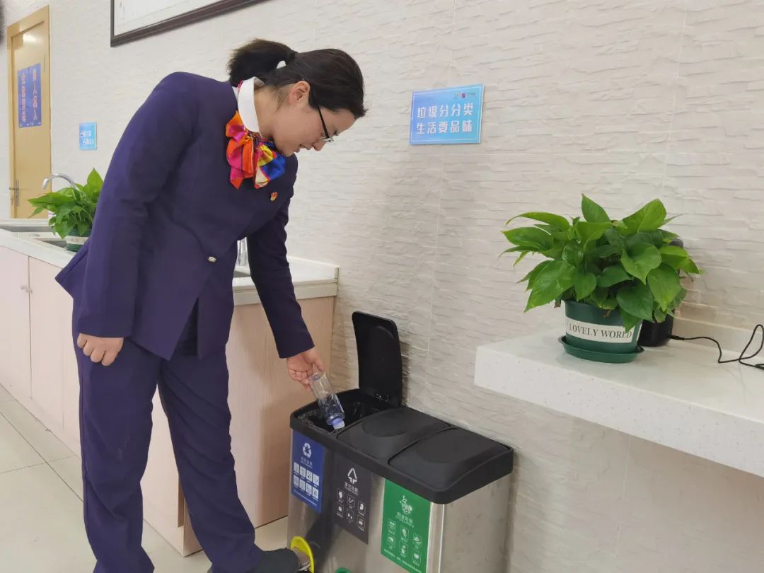 1657251611568083653.jpg 1657251611568083653.jpg